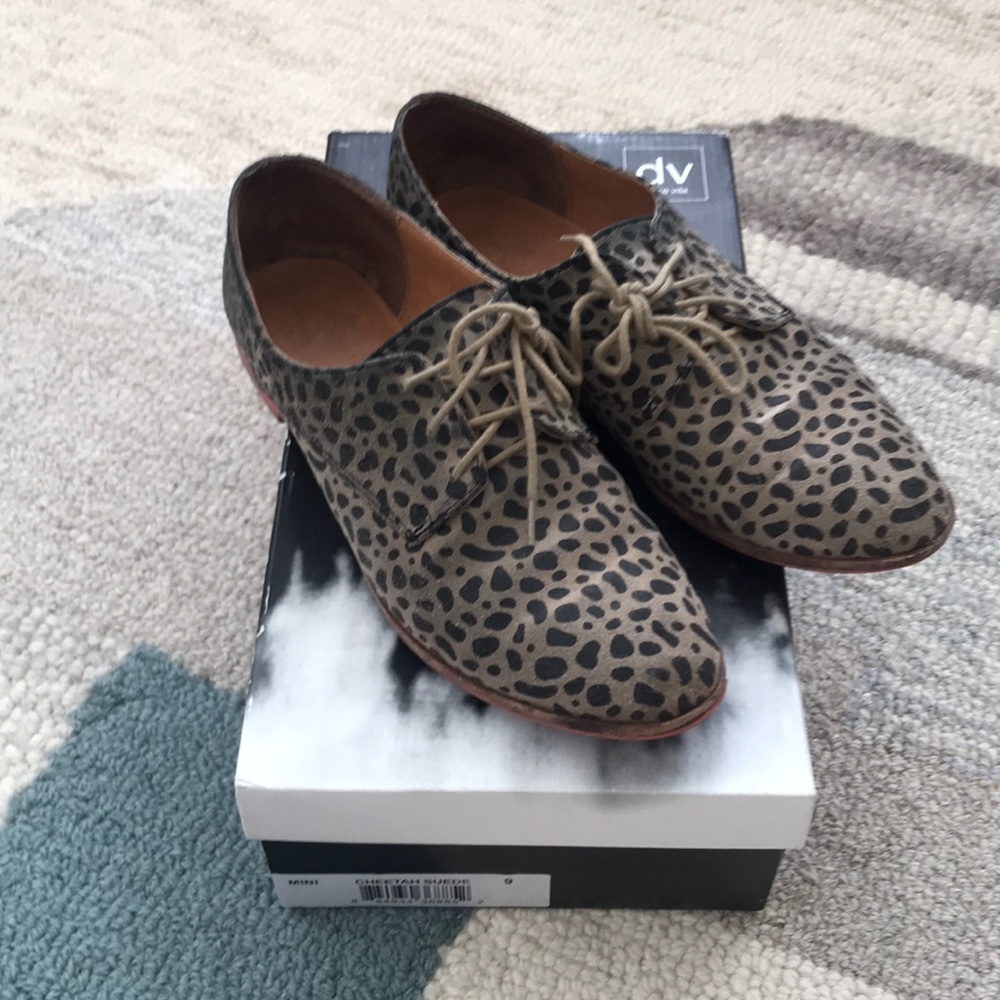 Dolce Vita suede leopard print Oxford shoes.